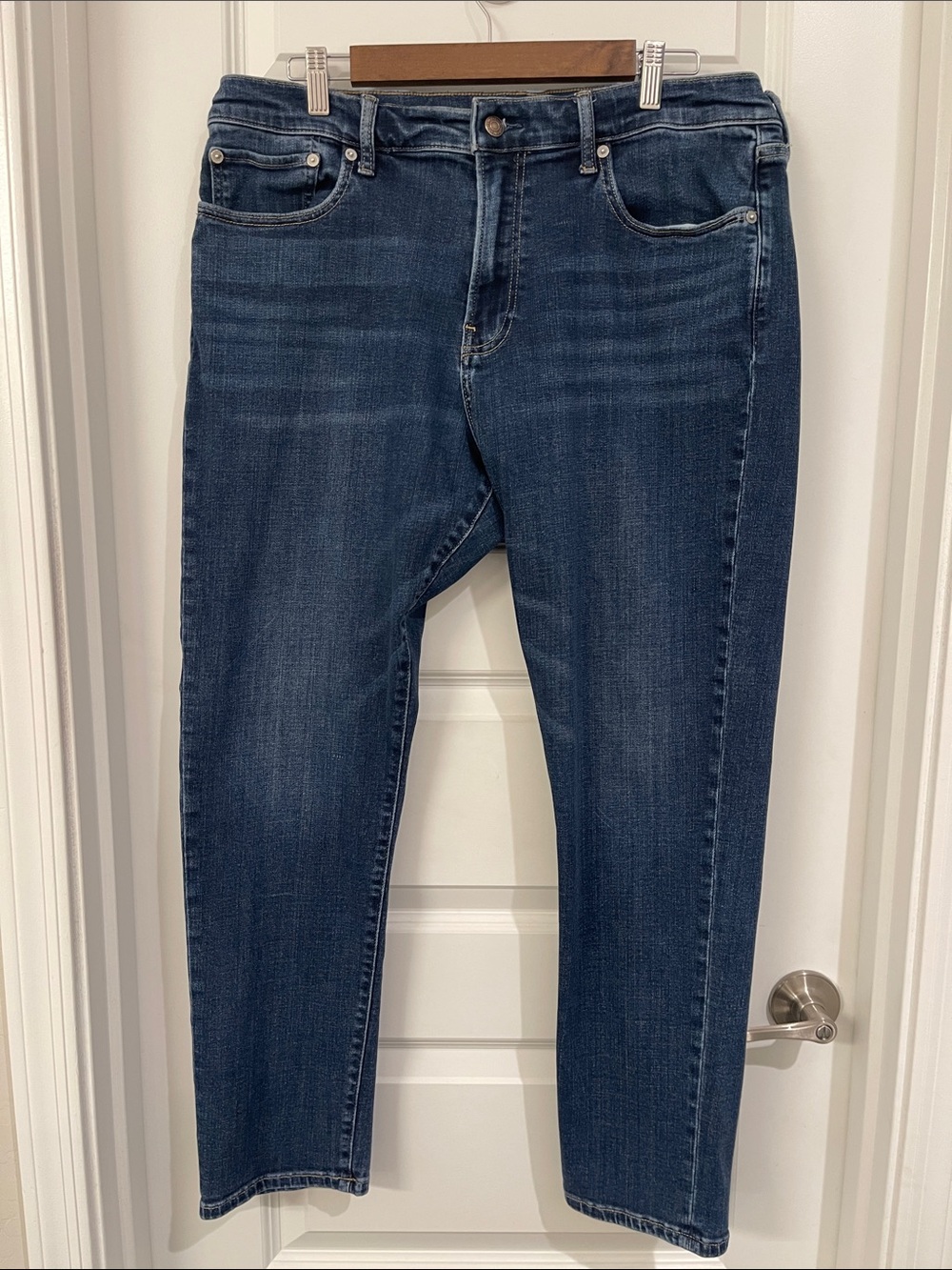 Lucky Brand Men’s Medium Wash Blue Slim 412 Jeans
